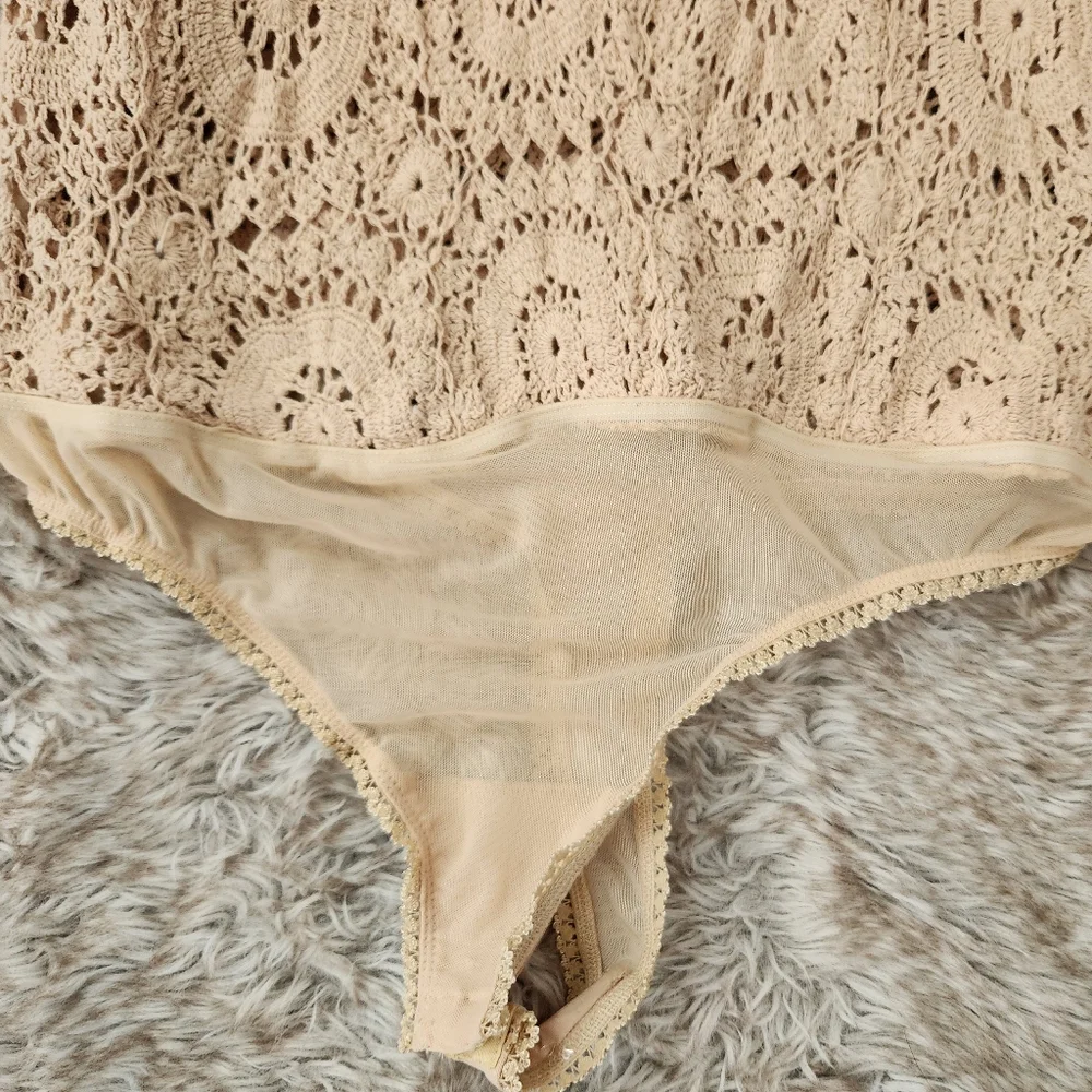 Free People‎ Intimately FP Sand Dune Crochet Bodysuit In Nude Womens Size XL